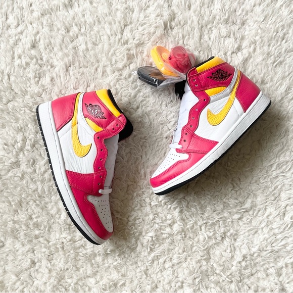 Nike | Air Jordan 1 Retro High OG - Picture 5 of 8